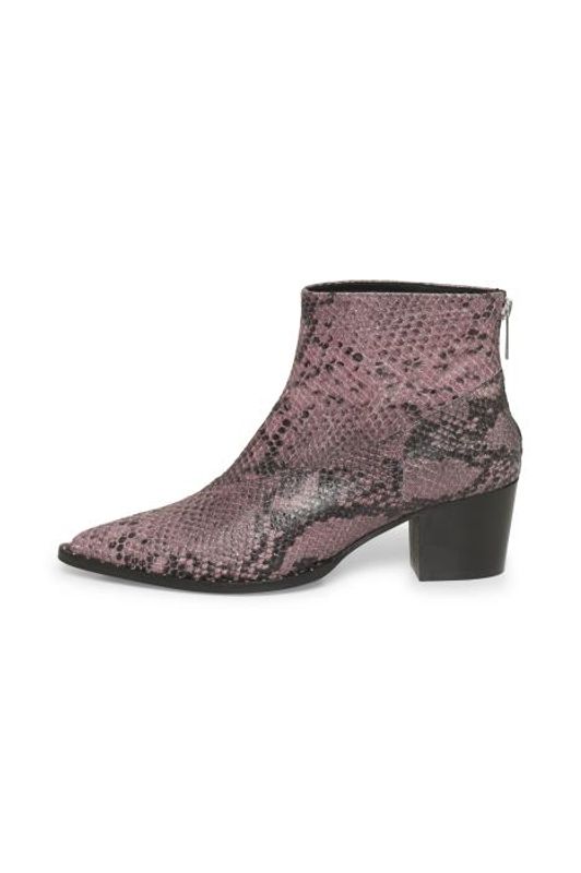 Rosa Ava Bootz